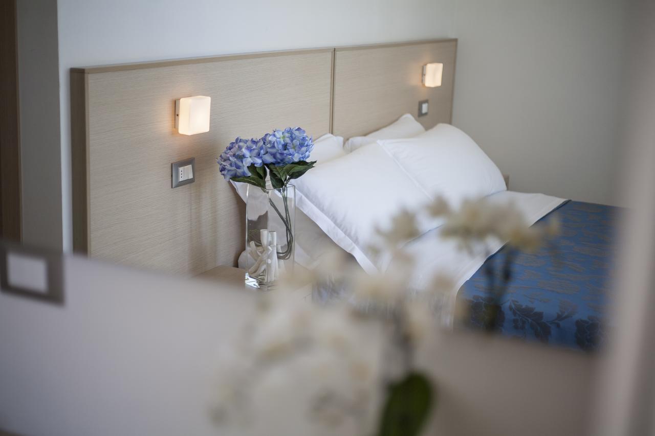 Hotel Constellation Ріміні Екстер'єр фото